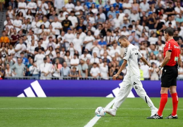 在皇马对阵, db 在皇马对阵, db