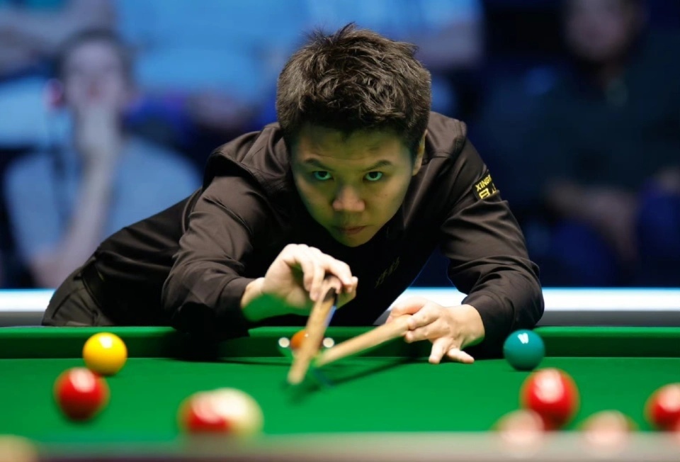 八强间的, 龙哥情不自 八强间的, 龙哥情不自