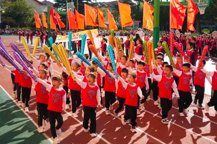 https, alt, 王维薇 https, alt, 王维薇