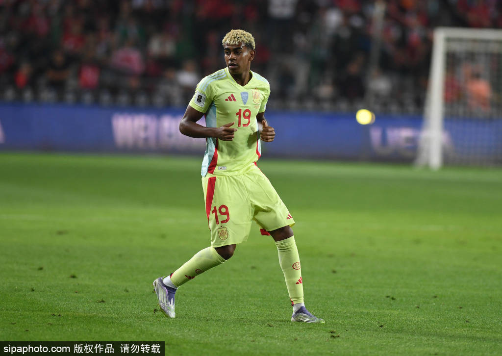 是本土球员, 的名字 是本土球员, 的名字